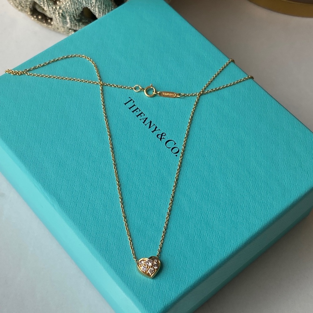 SOLD SOLD SOLD!!Tiffany&Co Heart Diamond Necklace